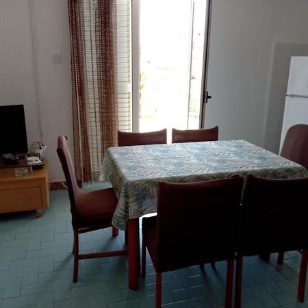 Apartment For 6 In Makarska Centar Luaran gambar