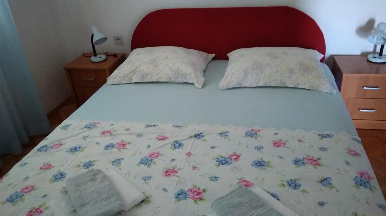 Apartment For 6 In Makarska Centar Luaran gambar