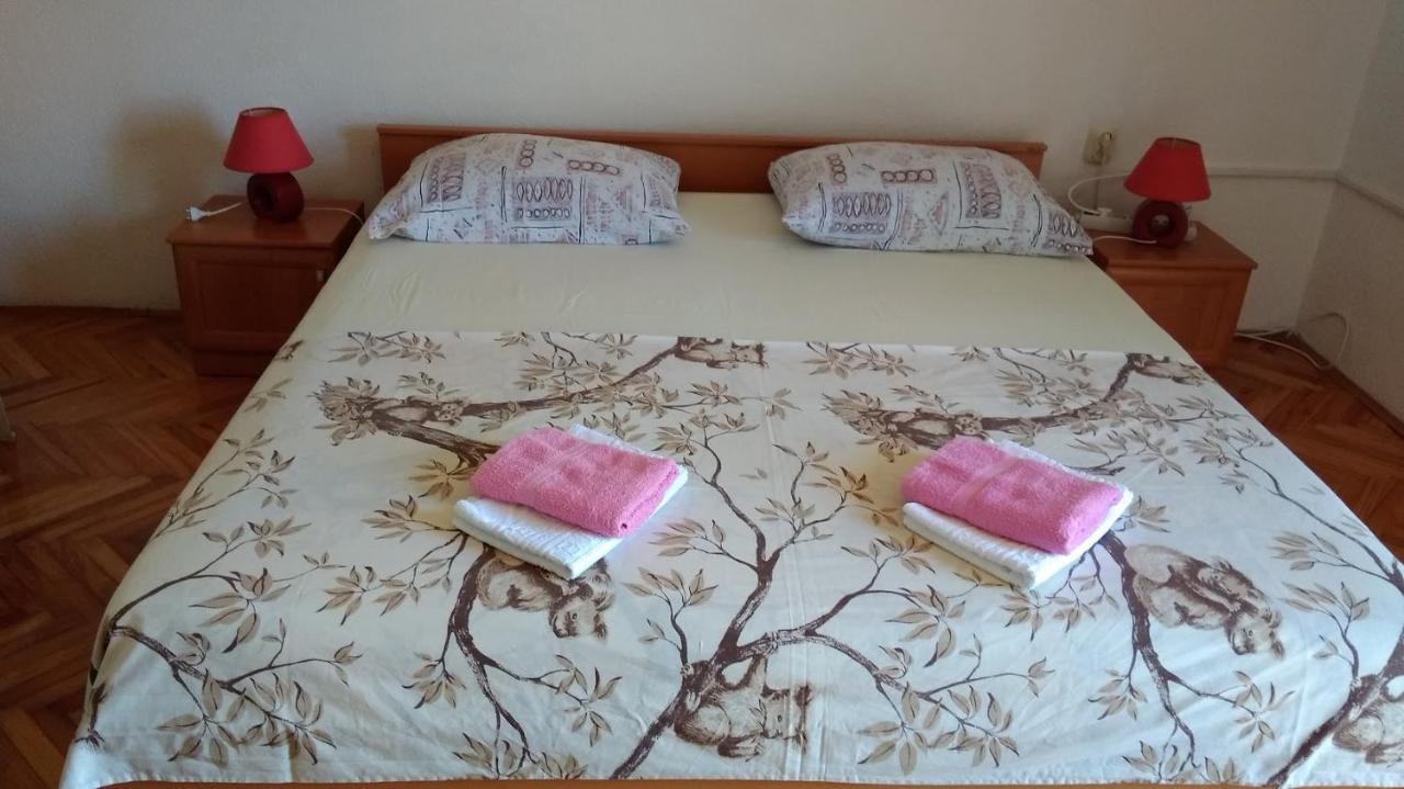 Apartment For 6 In Makarska Centar Luaran gambar