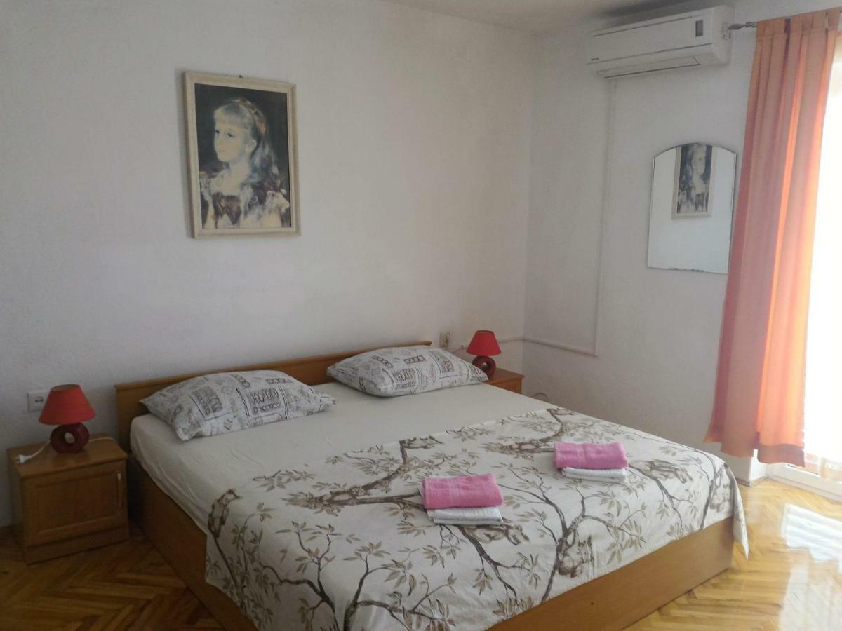 Apartment For 6 In Makarska Centar Luaran gambar