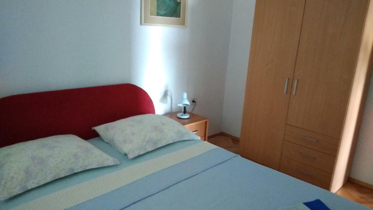 Apartment For 6 In Makarska Centar Luaran gambar